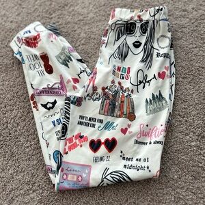 Taylor Swift Women’s PJ Bottoms 
Size XL